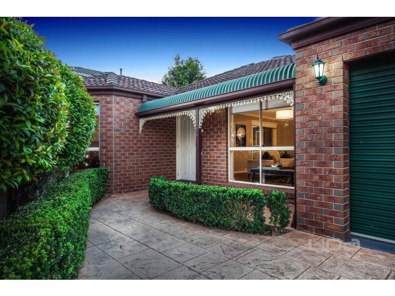 17 Glenbrook Gardens, Brookfield VIC 3338