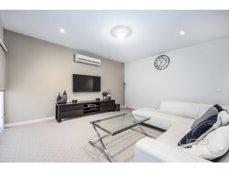 145 The Esplanade, Caroline Springs VIC 3023