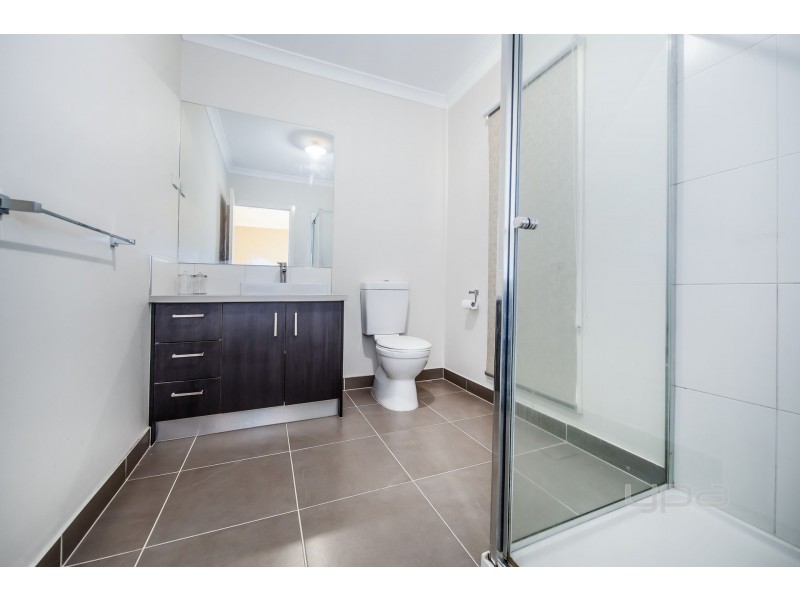 145 The Esplanade, Caroline Springs VIC 3023