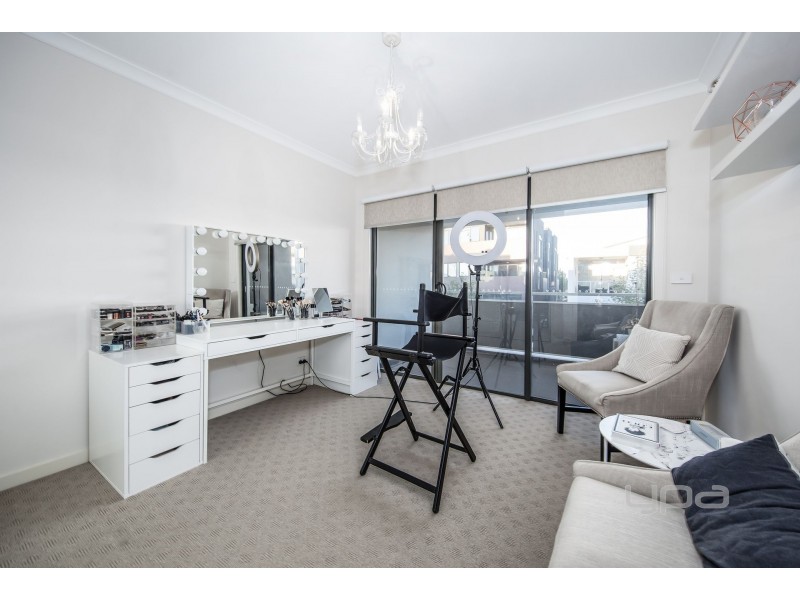 145 The Esplanade, Caroline Springs VIC 3023