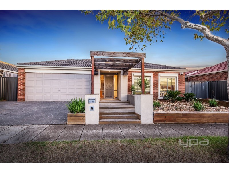 18 Tarcoola Drive, Burnside VIC 3023