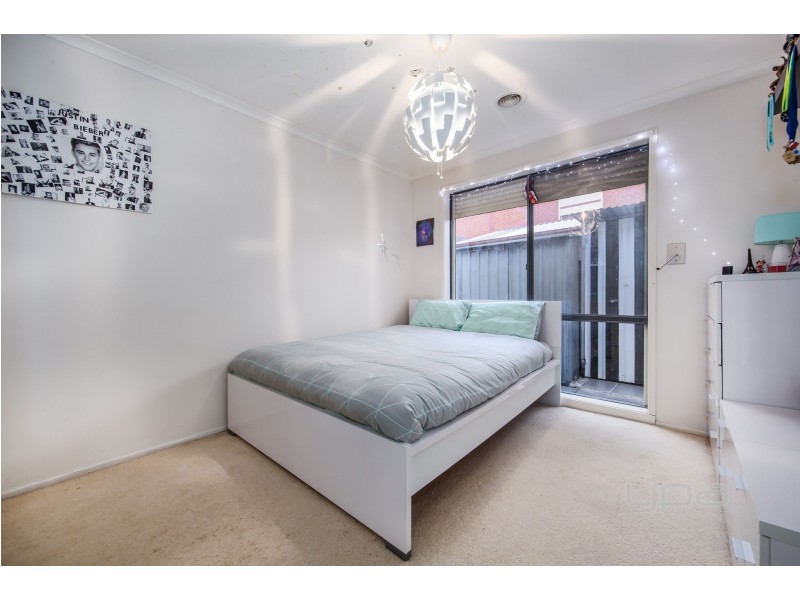 18 Tarcoola Drive, Burnside VIC 3023