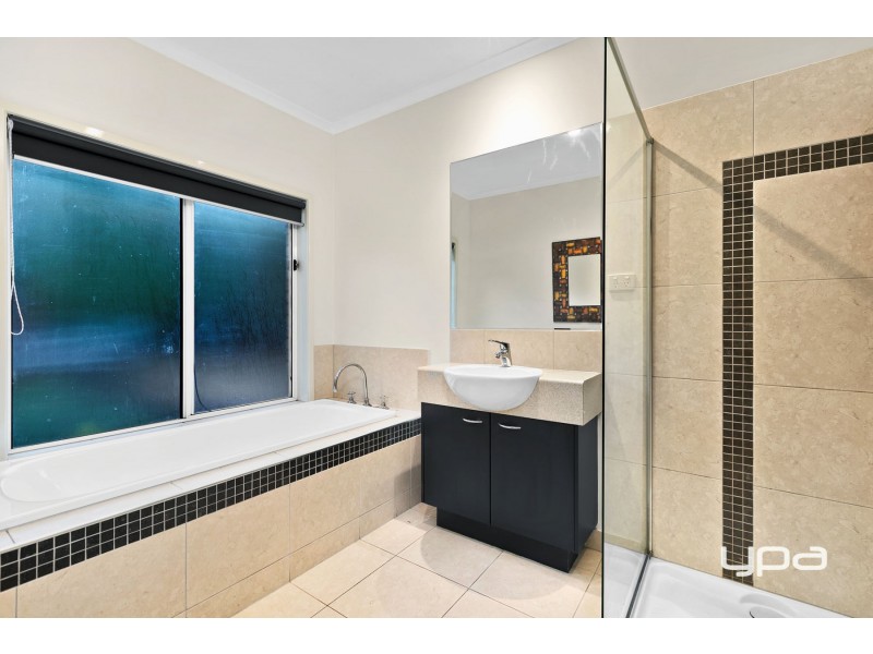 283 Westwood Drive, Burnside VIC 3023