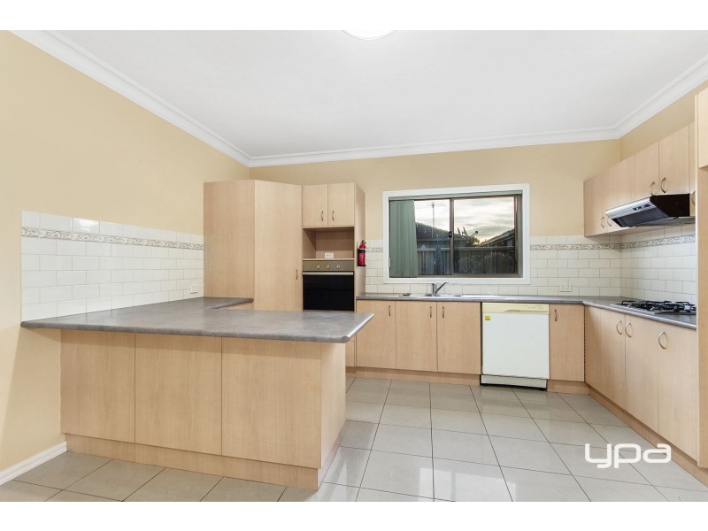 66 Herrington Turn, Caroline Springs VIC 3023