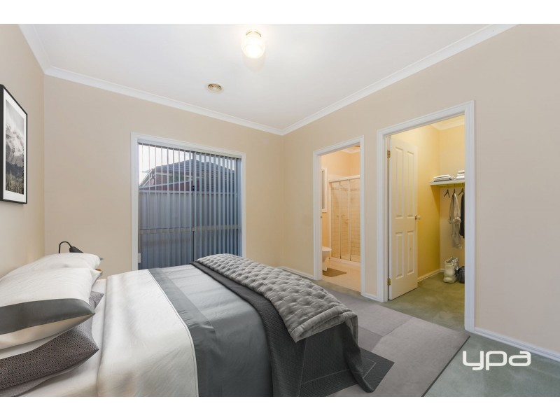 66 Herrington Turn, Caroline Springs VIC 3023