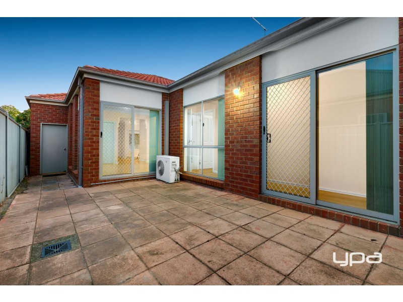 66 Herrington Turn, Caroline Springs VIC 3023