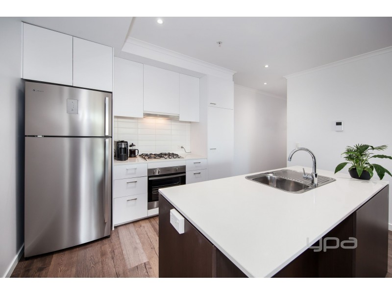 16/76 The Esplanade, Caroline Springs VIC 3023