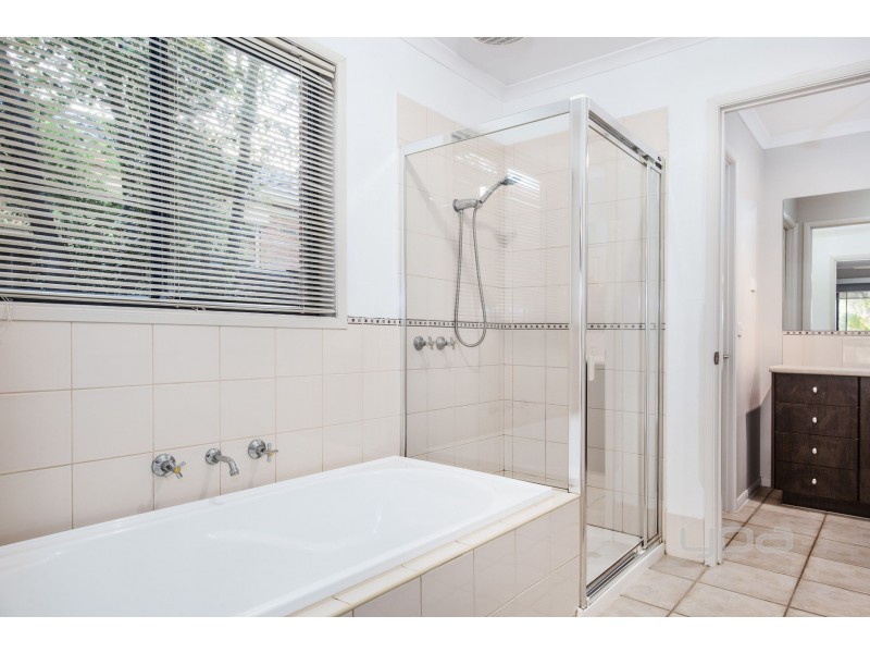 22 Lancely Green, Caroline Springs VIC 3023