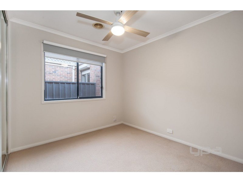 22 Lancely Green, Caroline Springs VIC 3023