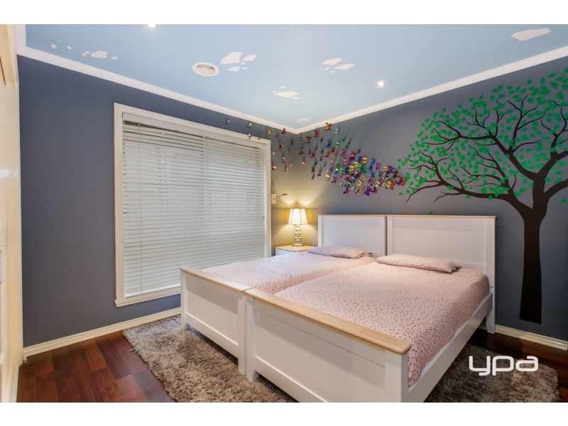 53 Jindabyne Avenue, Taylors Hill VIC 3037