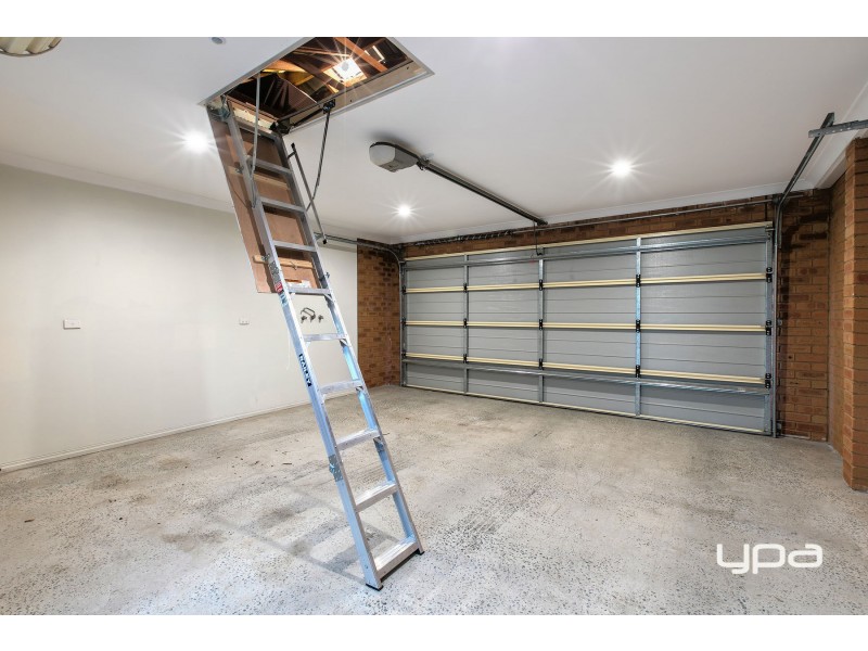 53 Jindabyne Avenue, Taylors Hill VIC 3037