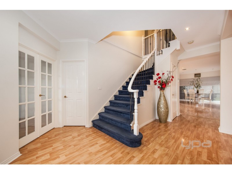 4 Welsh Court, Caroline Springs VIC 3023