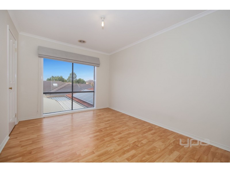 4 Welsh Court, Caroline Springs VIC 3023
