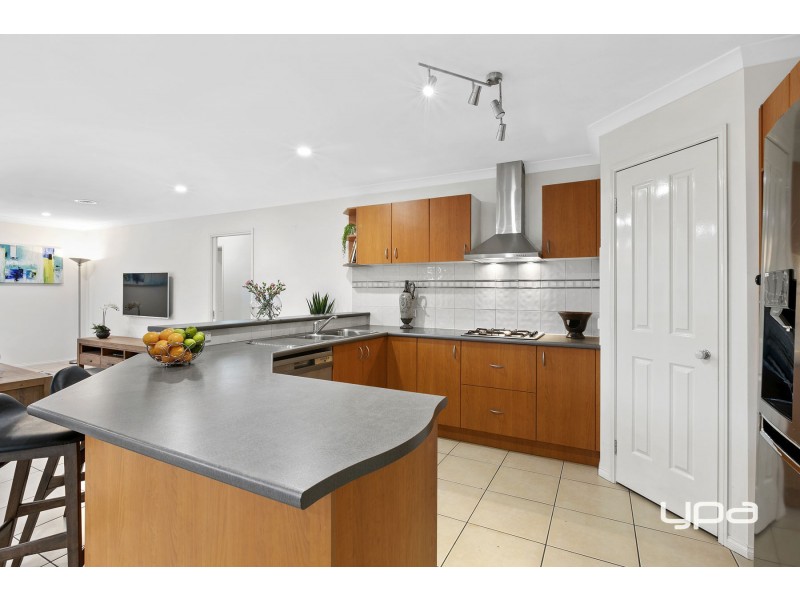 4 Riley Court, Burnside VIC 3023