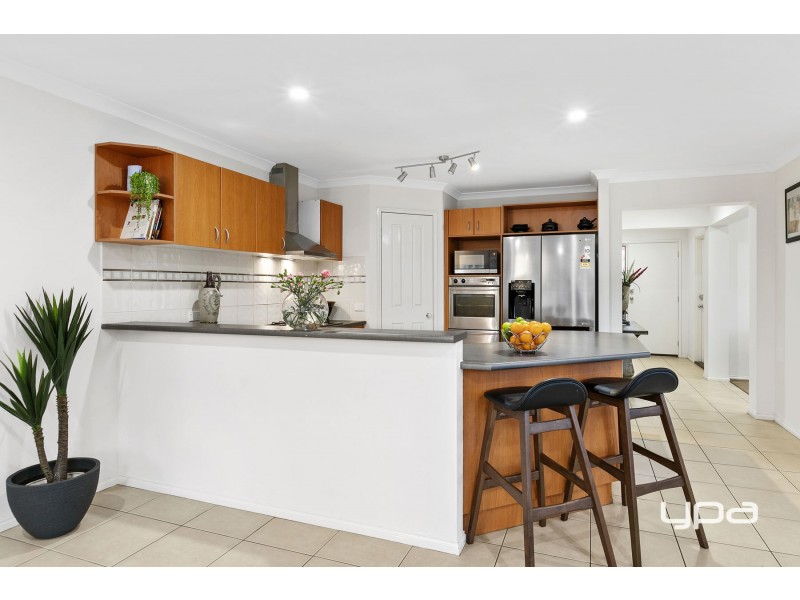 4 Riley Court, Burnside VIC 3023