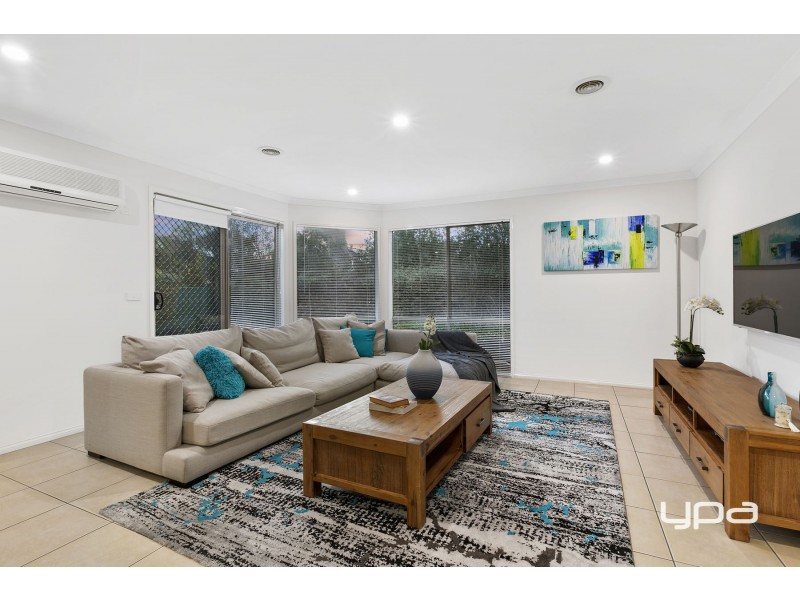 4 Riley Court, Burnside VIC 3023