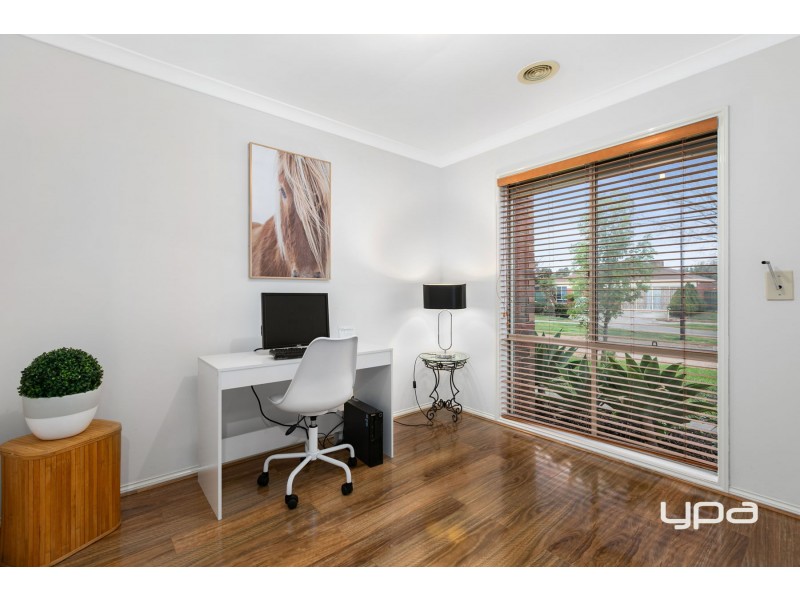 4 Riley Court, Burnside VIC 3023