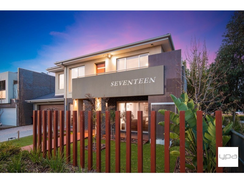 17 Beaconsfield Lane, Caroline Springs VIC 3023