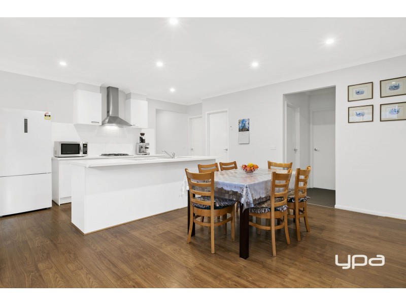 42 Rockfern Crescent, Diggers Rest VIC 3427