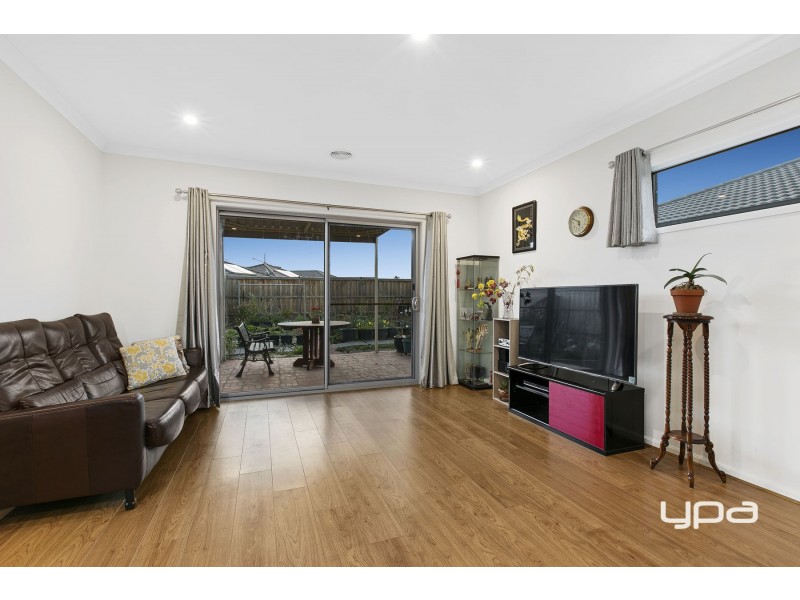 42 Rockfern Crescent, Diggers Rest VIC 3427