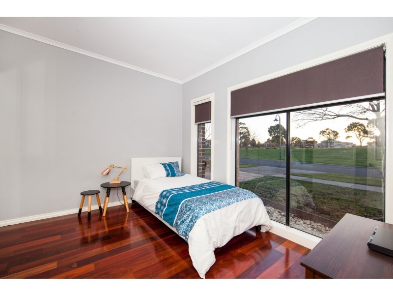 88 Jindabyne Avenue, Taylors Hill VIC 3037