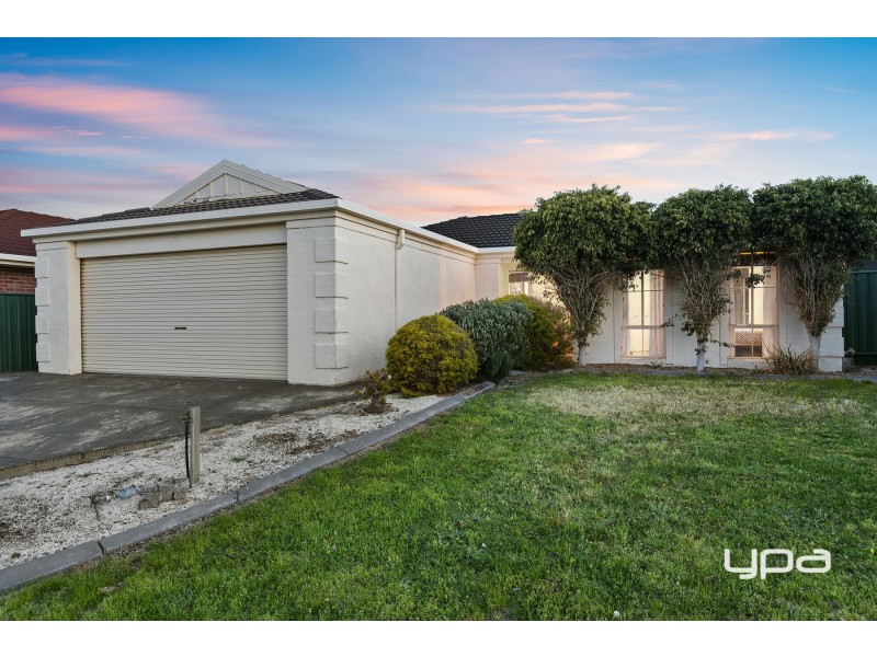 3 Flemming Avenue, Burnside VIC 3023