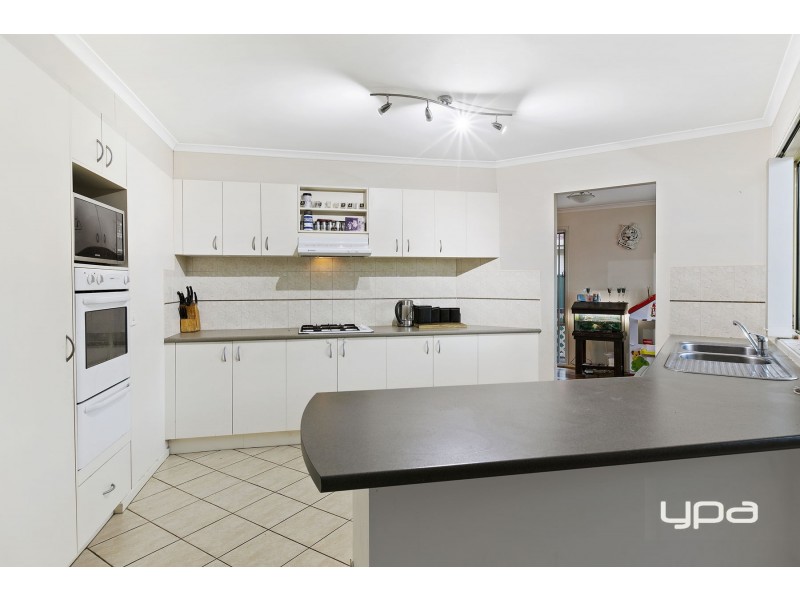 3 Flemming Avenue, Burnside VIC 3023