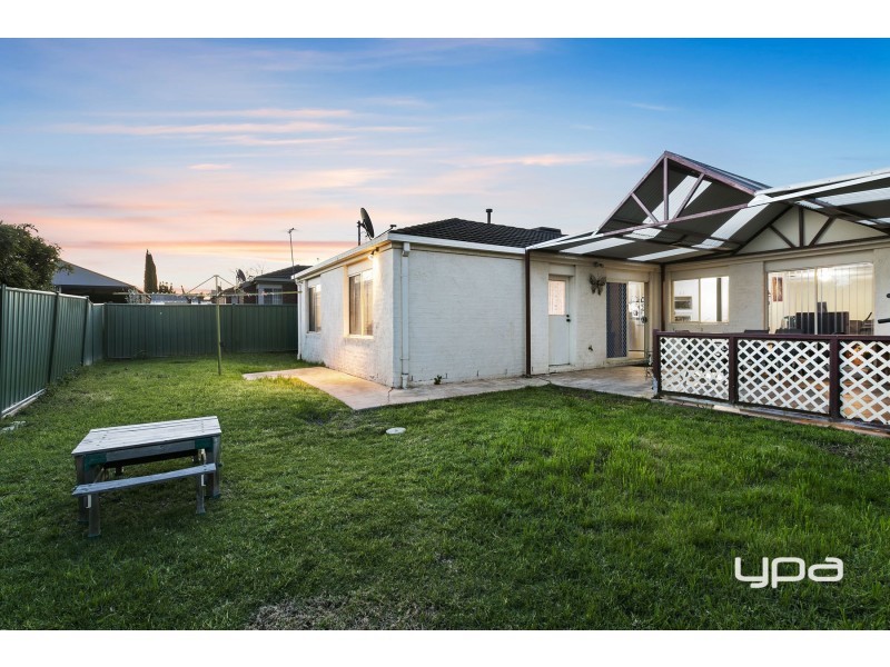 3 Flemming Avenue, Burnside VIC 3023
