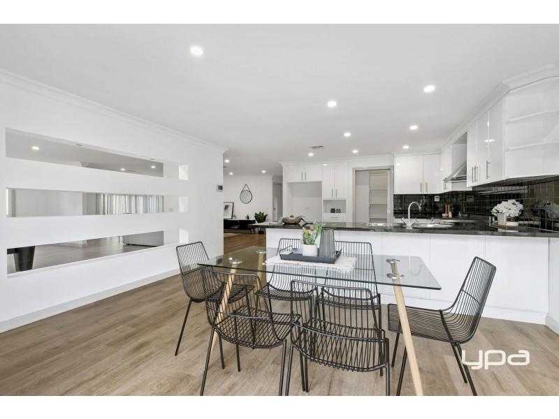 37 Watervale Boulevard, Taylors Hill VIC 3037