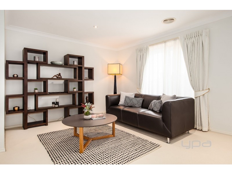 12 Domain Way, Taylors Hill VIC 3037