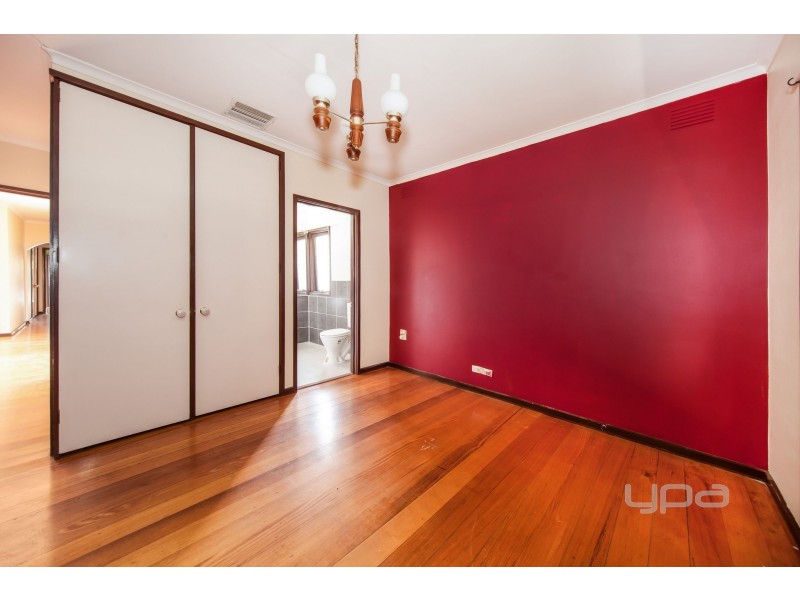 16 Clare Street, St Albans VIC 3021