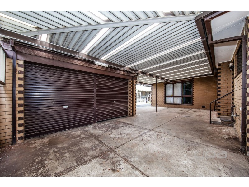 16 Clare Street, St Albans VIC 3021