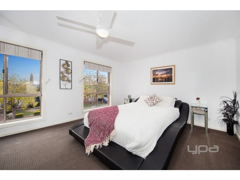 2 Freeman Avenue, Burnside VIC 3023