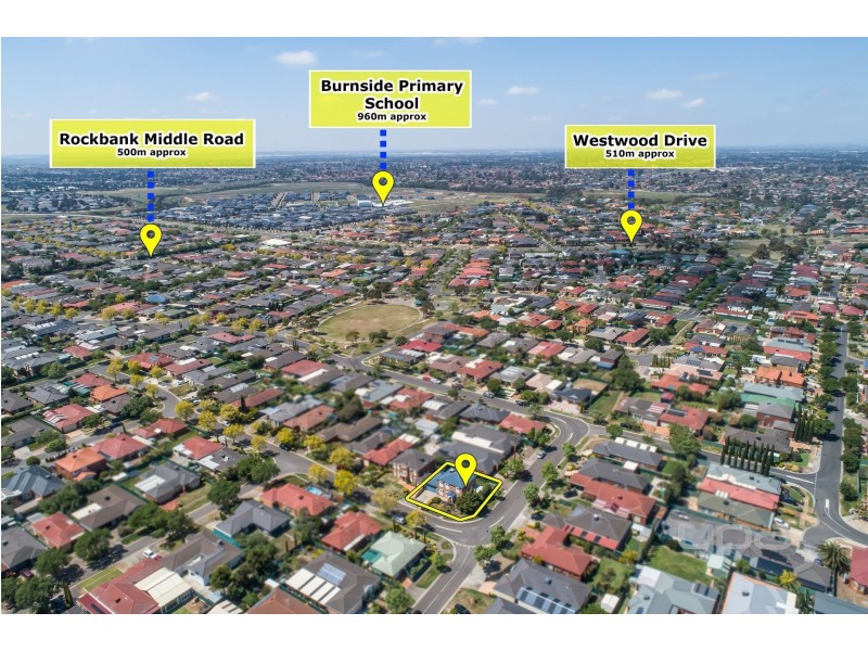 2 Freeman Avenue, Burnside VIC 3023