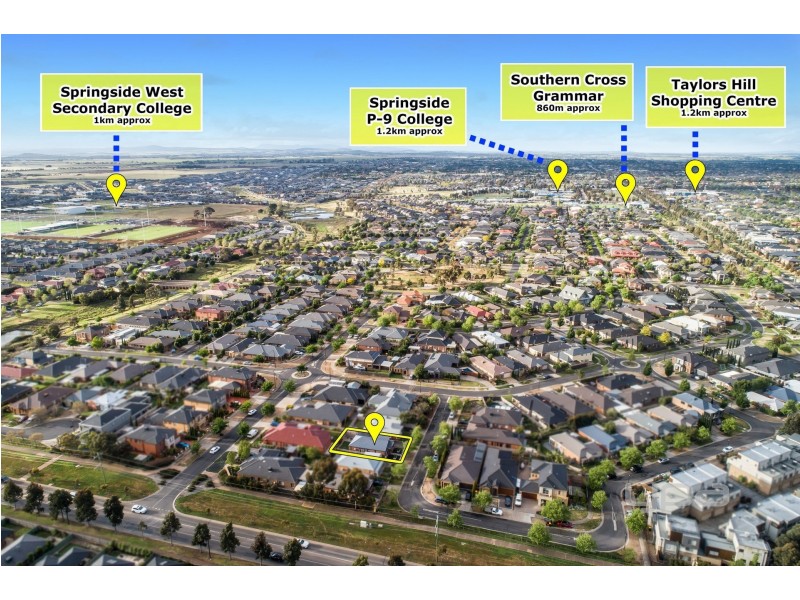 27 Cobaw Circuit, Caroline Springs VIC 3023