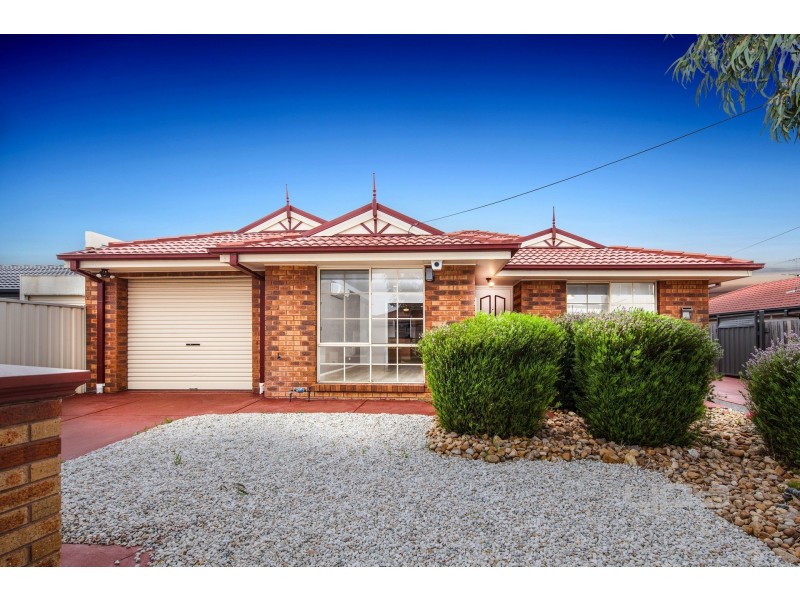 1/4 Carroll Street, Deer Park VIC 3023
