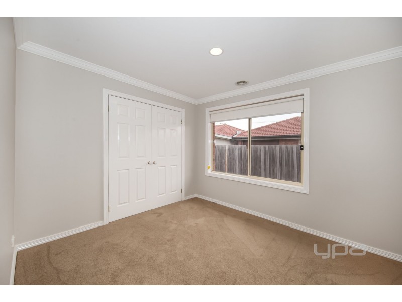 1/4 Carroll Street, Deer Park VIC 3023