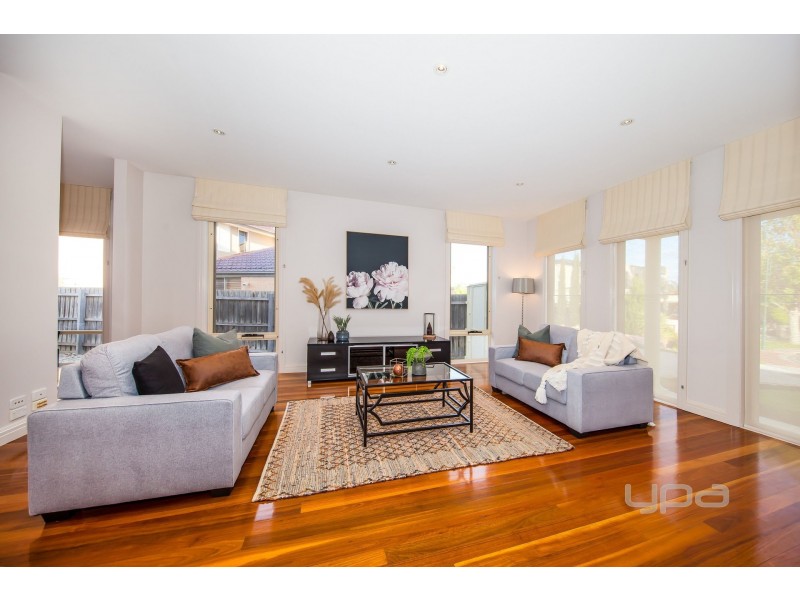 9 Fitzgerald Court, Taylors Lakes VIC 3038