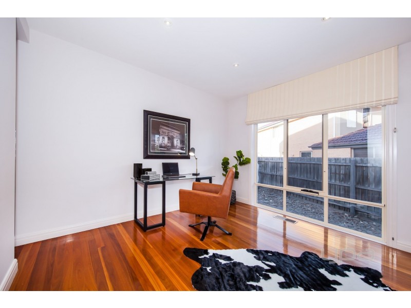 9 Fitzgerald Court, Taylors Lakes VIC 3038