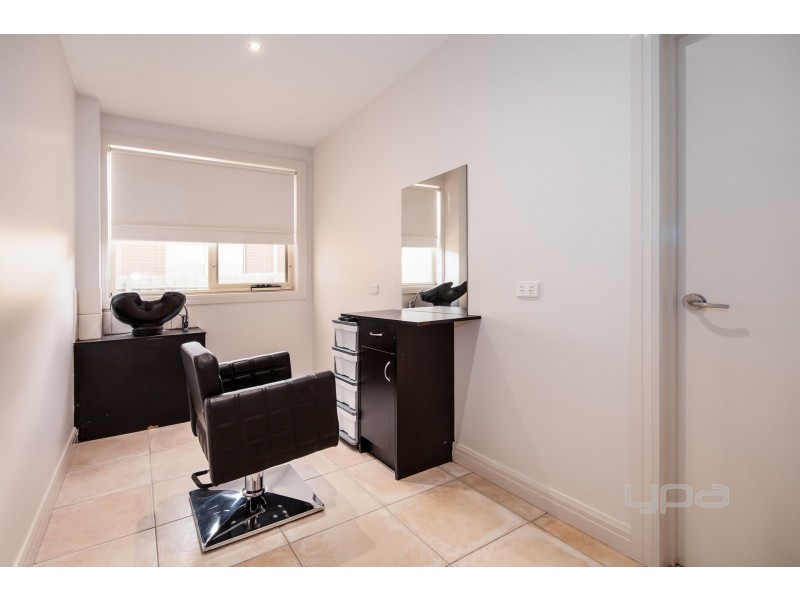 9 Fitzgerald Court, Taylors Lakes VIC 3038