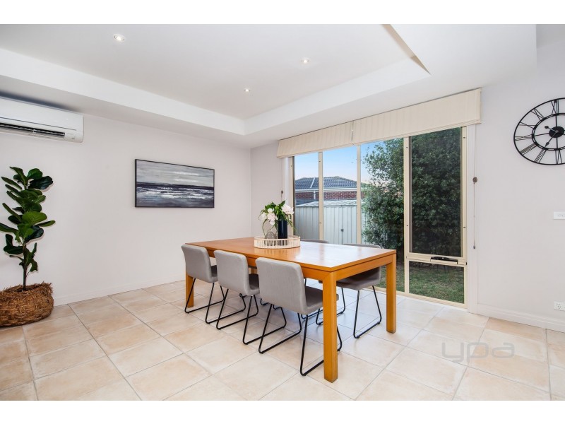 9 Fitzgerald Court, Taylors Lakes VIC 3038