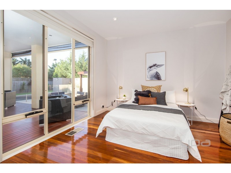 9 Fitzgerald Court, Taylors Lakes VIC 3038