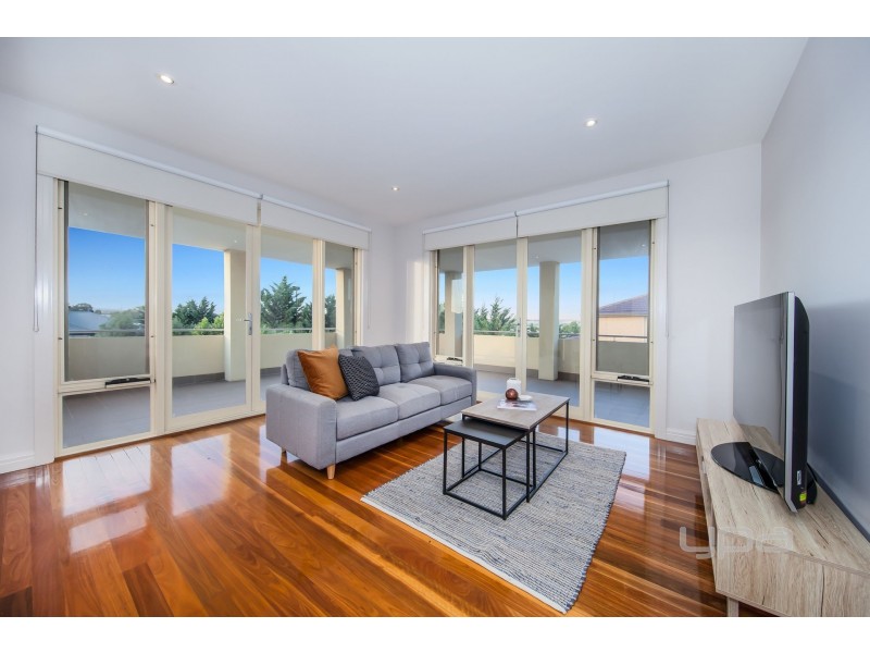 9 Fitzgerald Court, Taylors Lakes VIC 3038