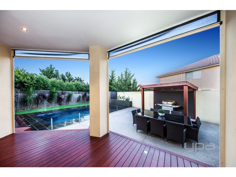 9 Fitzgerald Court, Taylors Lakes VIC 3038