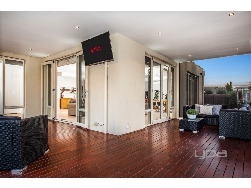 9 Fitzgerald Court, Taylors Lakes VIC 3038