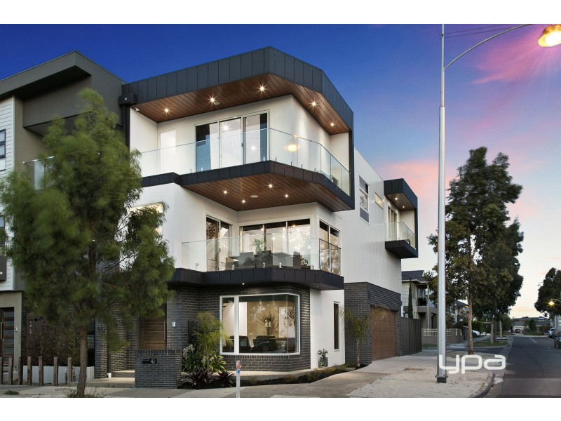 1/156 The Esplanade, Caroline Springs VIC 3023