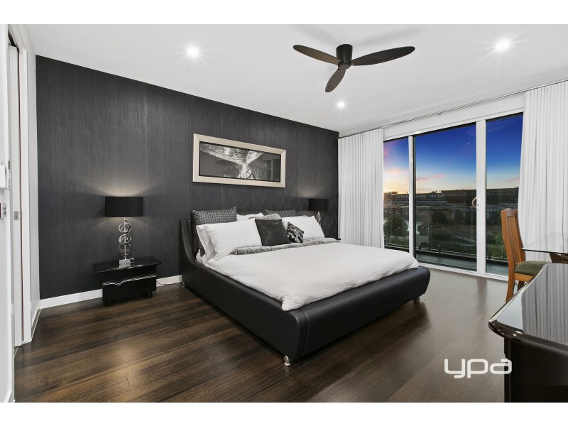 1/156 The Esplanade, Caroline Springs VIC 3023