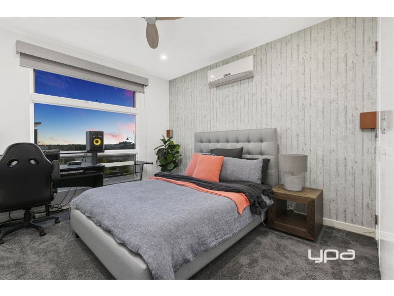 1/156 The Esplanade, Caroline Springs VIC 3023