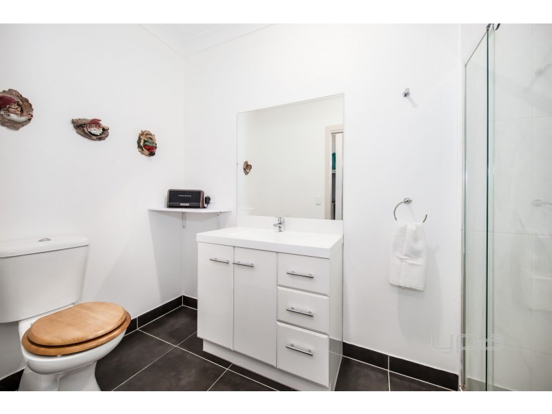 5/2 Elizabeth Street, Rockbank VIC 3335