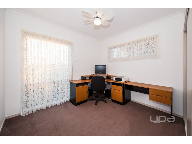 5/2 Elizabeth Street, Rockbank VIC 3335